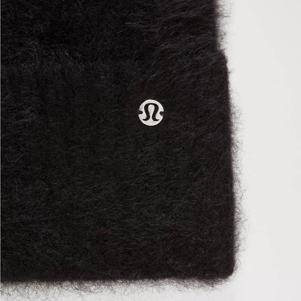 Lululemon Unisex Fuzzy Cashmere Beanie Black - Picture 4 of 5